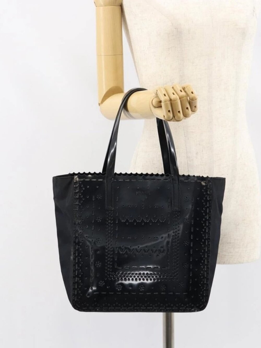 PRADA Hand Bag Enamel Black Silver Auth 160525 - Picture 15 of 16